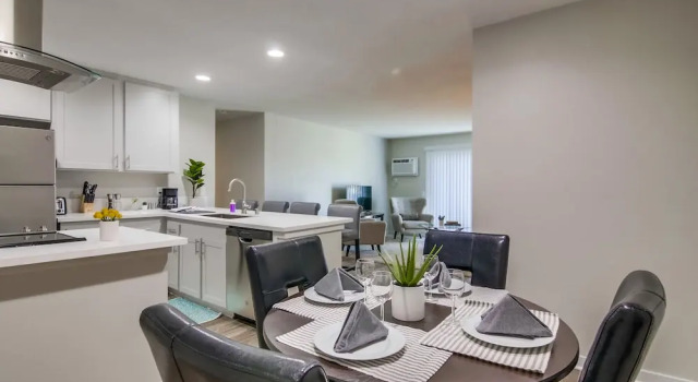 The Luxe Suites of Temecula Heights