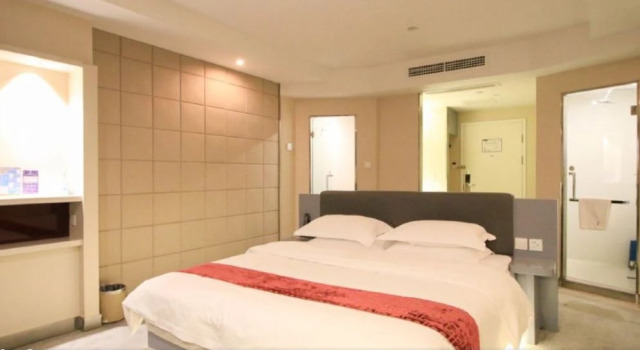 Home Inn (Jinhua Municipal Government Bayi South Street Subway Station)