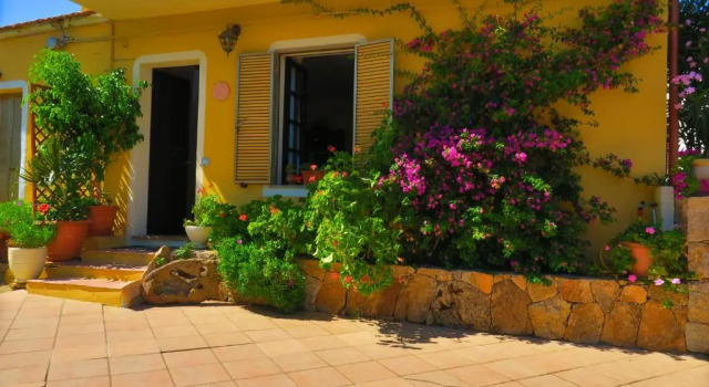 B&B Baia Turchese, Buchen Sie Bed & Breakfast Agrustos Sardinien