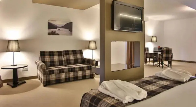 Люкс с балконом Delfim Douro Hotel