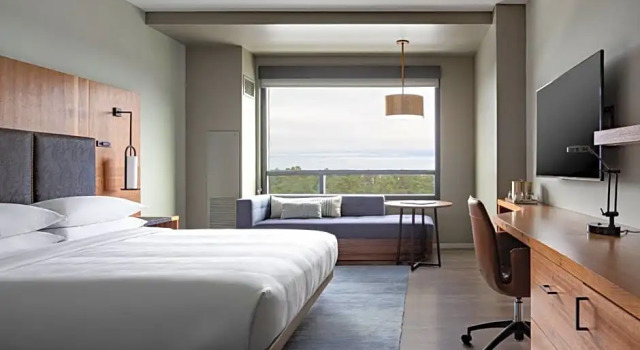 Полулюкс Houston CityPlace Marriott at Springwoods Village