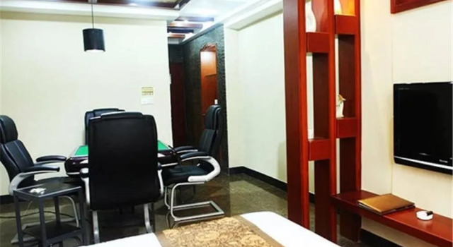 Royal Rating Hotel, Rezerwuj Hotel Hotele w Shenzhen z parkingiem, Parking