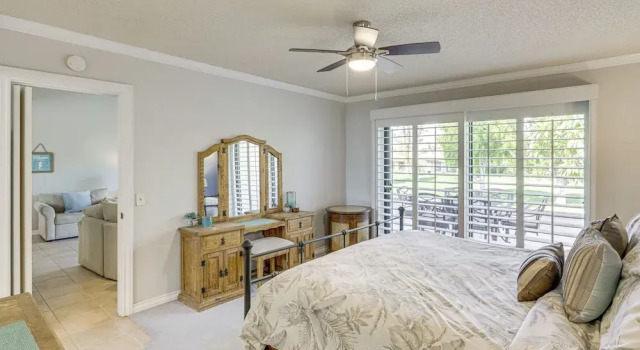 Golf & Swim: Country Club Condo in Palm Desert