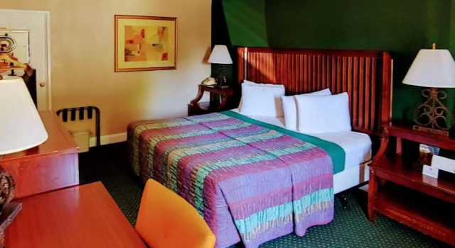 Номер Standard Rodeway Inn Maingate