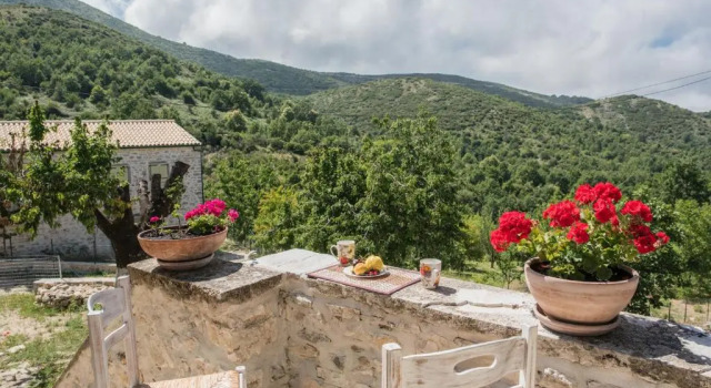 Коттедж с 2 комнатами Charilaos Spiti Old Perithia