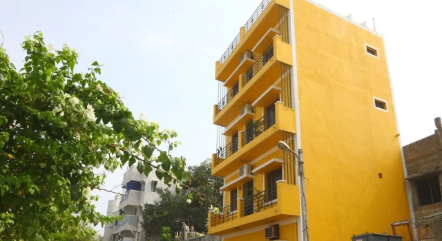 OYO 9784 Home Heritage 1BHK White Town, Забронировать Отель Отели штата Тамилнада с парковкой, Парковка