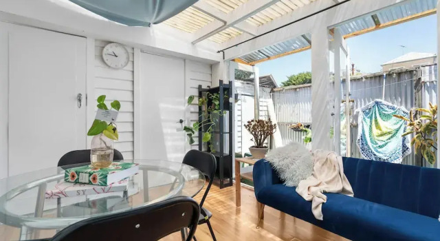 Melbourne Beach guests house 2km CBD, Book Guesthouse  