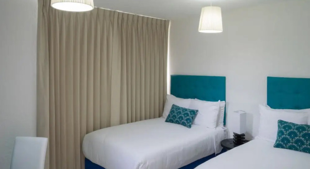 Четырёхместный номер Deluxe In & Out Hotel