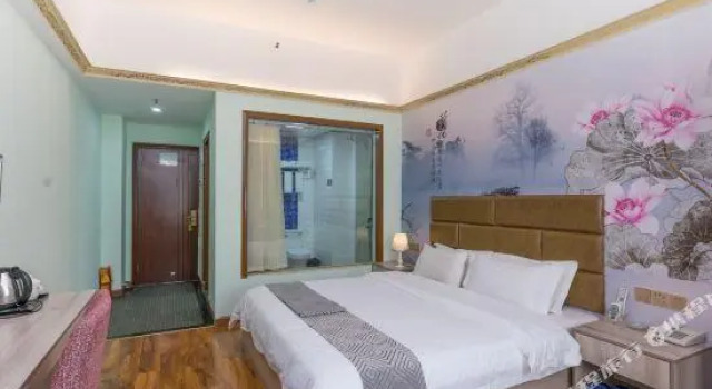 Номер Deluxe Yinhaigang Hotel
