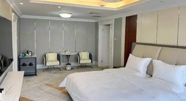 Люкс Business с 4 комнатами Taihe Deng International Hotel (Xianghe Wuyi Road)