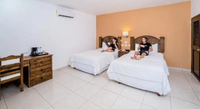 Люкс Hacienda Inn Aeropuerto