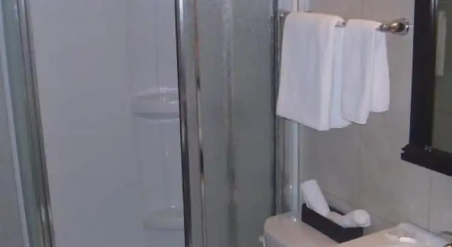 Четырёхместный номер Classic Hôtel Écono-One
