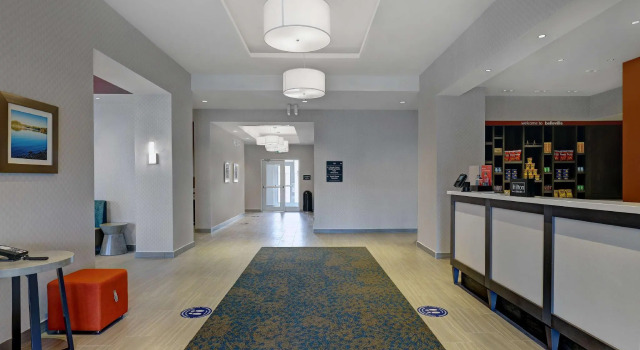 Двухместный люкс Hampton Inn & Suites Belleville