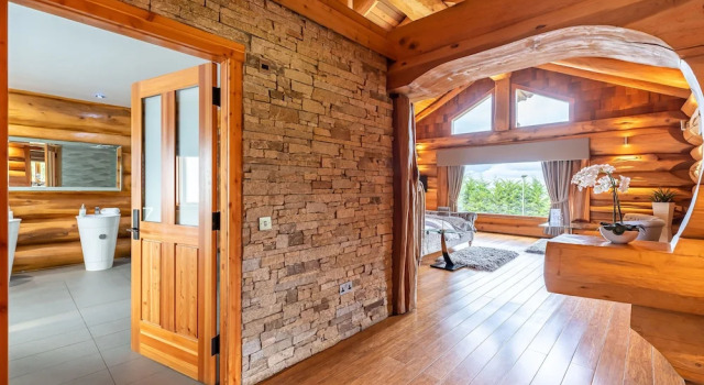 Номер Standard The Log Cabins at The Vu