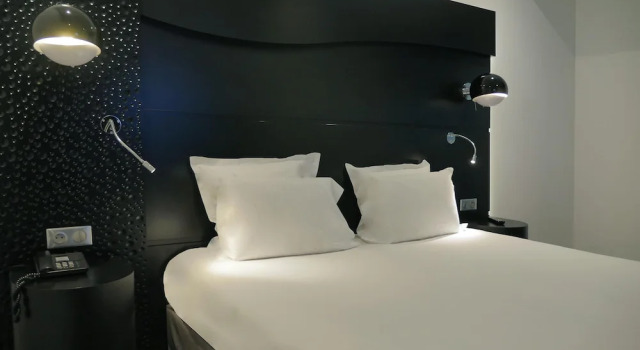 Номер Superior Kyriad Prestige Perpignan Centre Gare