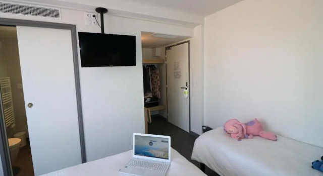 Трёхместный номер Standard с балконом Sure Hotel by Best Western Saint-Raphael Le Dramont