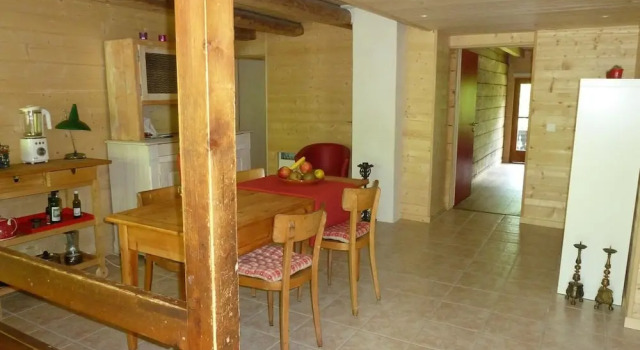 Шале Spacious Swiss Alpine Chalet for Nature Lovers
