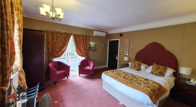 Двухместный номер Standard Langley Castle Hotel