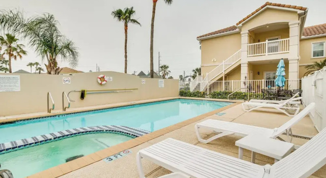 South Padre Island Condo Near Beach w/ Balcony!, Забронировать Апартаменты/квартира Апартаменты Саут-Падре-Айленд, рядом с Andy Bowie Park, Апартаменты/квартира