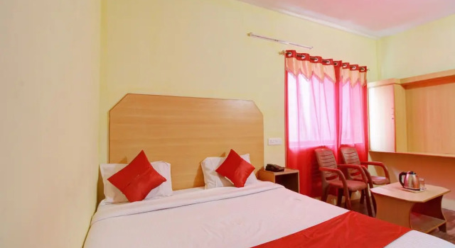 Oyo 11719 Hotel Sierra