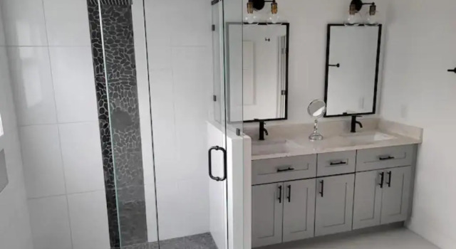 Коттедж Remodeled 4BR Pool Home/IMG Golf View/Near Beaches