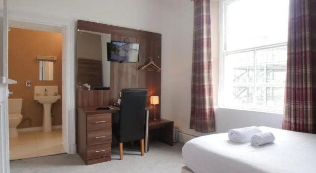 Номер Standard The Broadway Hotel