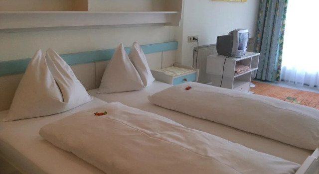Gästehaus Fertschey, Забронировать Отель Отели Вертер-Зе 3 звезды, 3*
