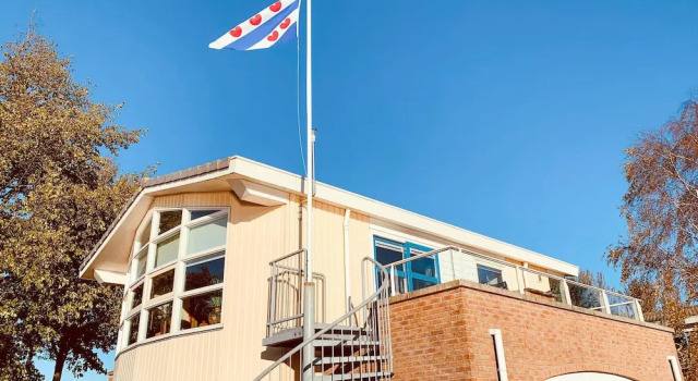 Lisdodde, Reserva ahora Hotel Workum Lagos de Frisia
