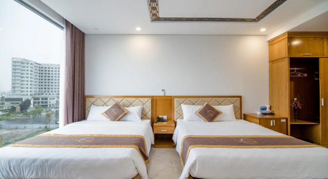 La Lune Hotel