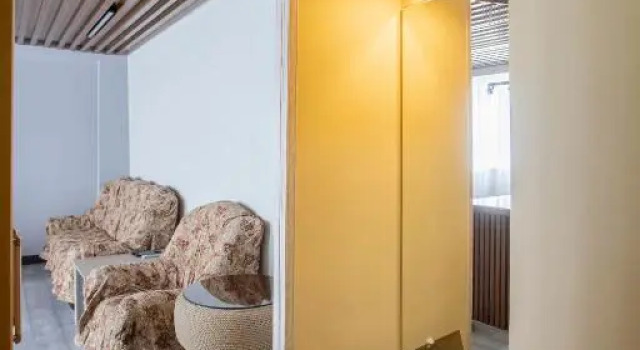 красивая 2 комнатная квартира рядом с площадью Республики