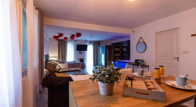 Suite and Spa 21, Забронировать Курортный отель Отели Дижона 4 звезды, рядом с Музей религиозного искусства, 4*