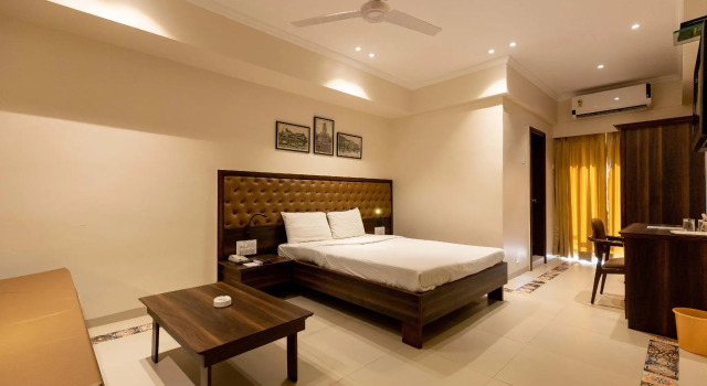 Номер Deluxe West End Hotel