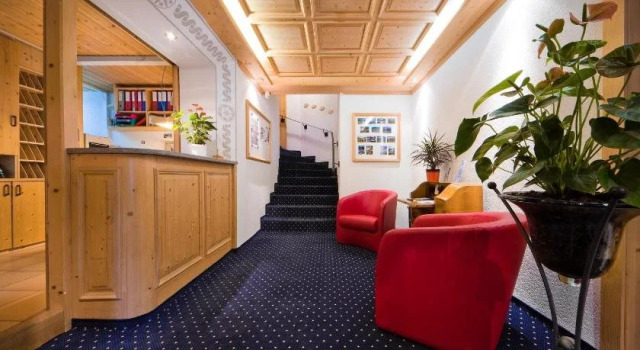 Hotel Garni Sonnenhalde, Κράτηση Ξενοδοχείο Arosa Grisons