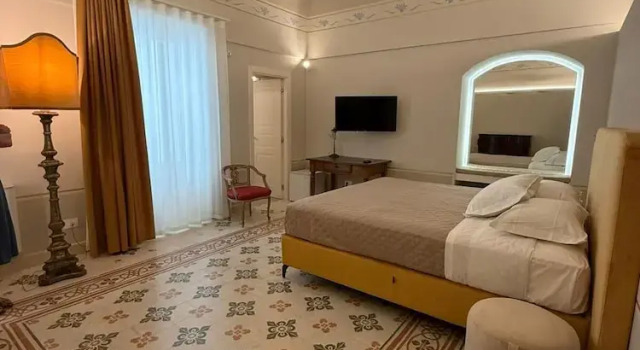 Люкс Deluxe Bellavitarooms-Fiore di Maggio Luxury Suites