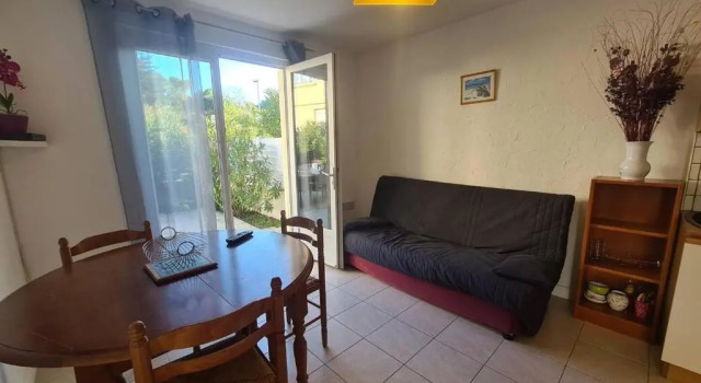 Maison de Vacances avec Terrasse Dallée, 6 Couchages, à Deux Pas de lOcéan à St-Jean-de-Monts - FR-1-224C-94, Забронировать Отель Сен-Жан-де-Мон Vendée