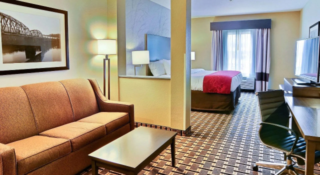 Двухместный люкс Comfort Suites Uniontown