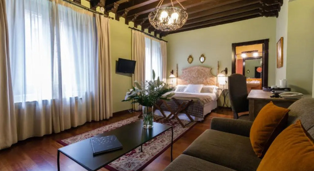 Семейный номер Deluxe Palacio de Mariana Pineda