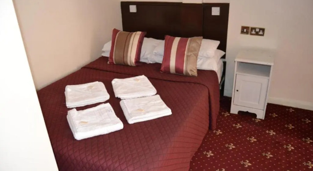 Трёхместный номер Standard Hyde Park Court Hotel