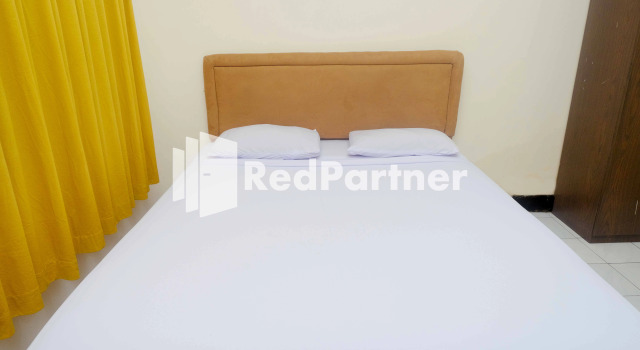 Номер Standard Hotel Transit 1 Makassar RedPartner