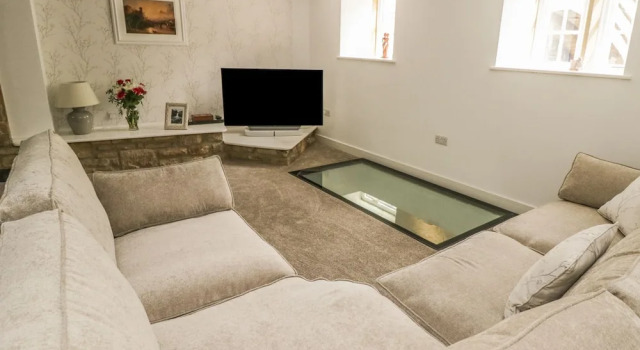 1 The Riverside, Забронировать Дом для отпуска Отели Дарем с парковкой, Парковка