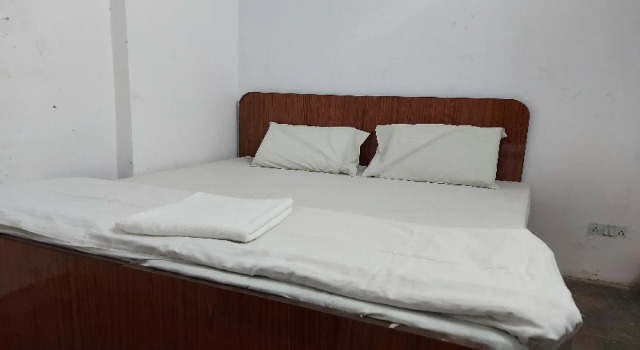 SPOT ON 80011 Welcome Inn, Забронировать Дом для отпуска Дасна штат Уттар-Прадеш