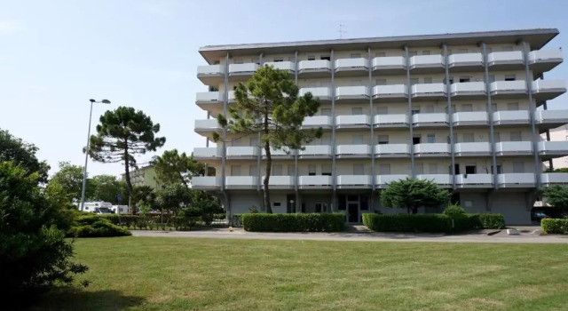 Flat With a Partial sea View, Забронировать Отель Каорле Линьяно-Ривьера
