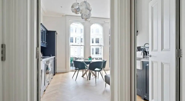Stunning Notting Hill 1bed W/balcony 10min fr Tube, Varaa Huoneisto Asunnot kohteessa Merseyside, Huoneisto