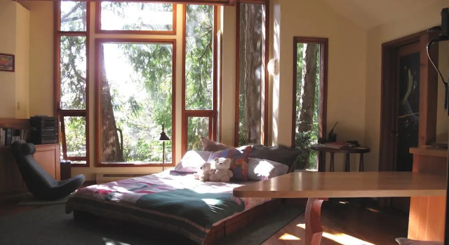 Serenity by the Sea Retreat B&B, Book Bed and Breakfast Galiano 