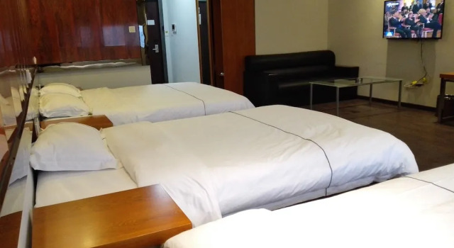 Четырёхместный люкс Cotton hotel