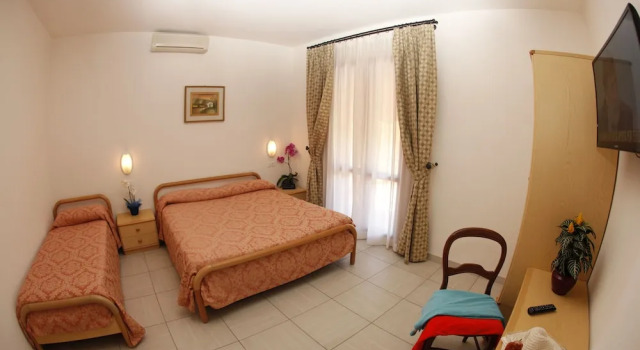 Hotel Lo Scirocco