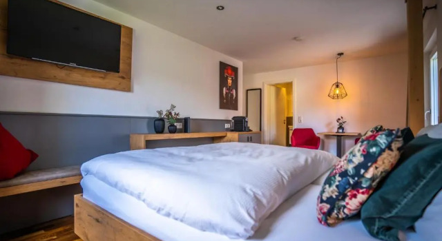 Номер Deluxe MINAROSO appartements am badeparadies
