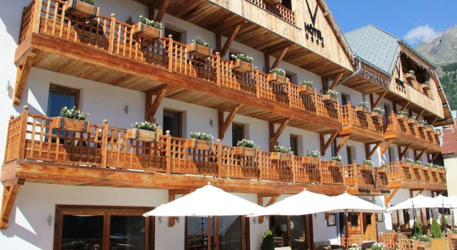 Hotel Le V de Vaujany, Забронировать Отель Ле-Гранд-Русс Овернь-Рона-Альпы
