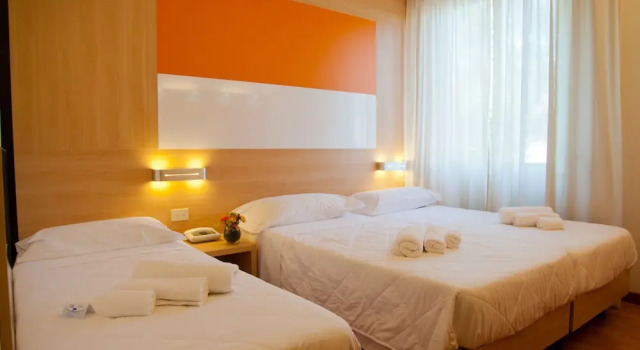 Standard Dreier Zimmer Hotel Rodia
