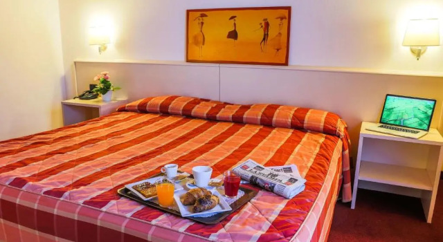 Четырёхместный номер Standard Hotel Gallia
